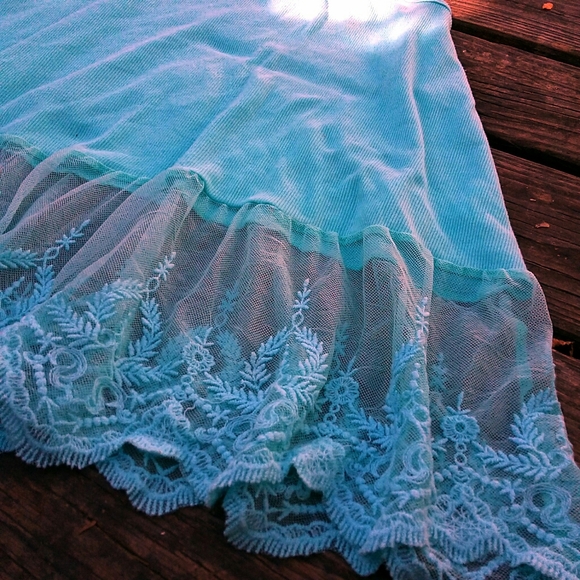 Umgee - Picture 5 of 10